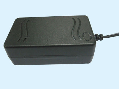 Kunststoffkoffer-Tischplattenstromadapter 7V 3.0A 21W, Treffen-Energie-Stern-Niveau V