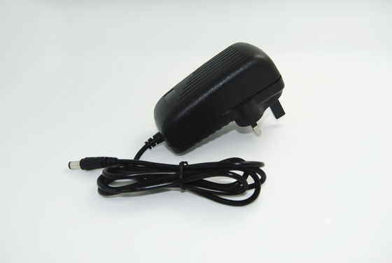 24V Wand-Berg-Stromadapter Großbritanniens 3 Ertrag DCs 1A 24W Stift, CER/FCC/RoHS