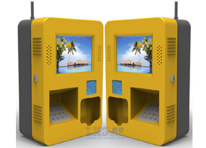 Film etikettiert den Druck des an der Wand befestigten Kiosks mit Kartenleser Pinpad und NFC-