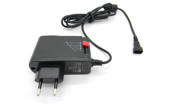 6 Universalitäts-justierbarer Spannung 3-12V DC-Spitzen-2500mA Wechselstrom-DC-Stromadapter