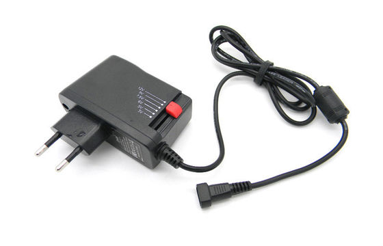 6 Universalitäts-justierbarer Spannung 3-12V DC-Spitzen-2500mA Wechselstrom-DC-Stromadapter