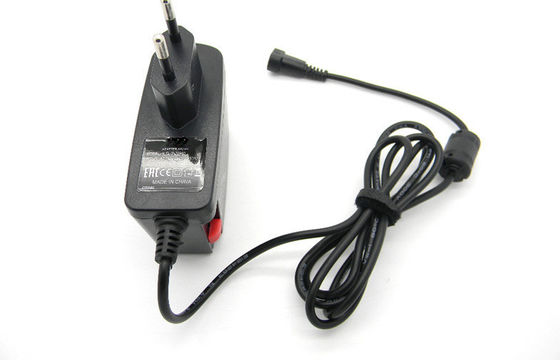 6 Universalitäts-justierbarer Spannung 3-12V DC-Spitzen-2500mA Wechselstrom-DC-Stromadapter