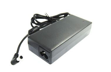Laptop-Stromadapter Wechselstrom-C6