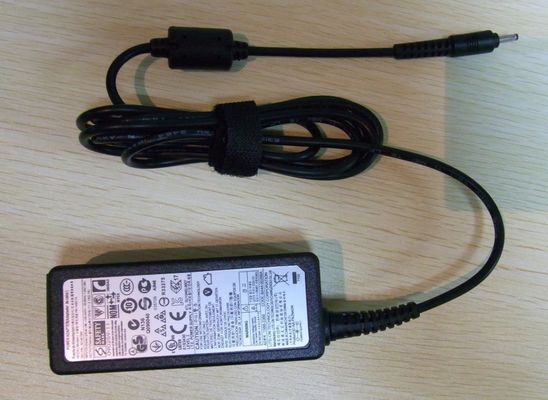 Laptop-Energie Wechselstrom-Adapter-Ladegerät Samsungs PA-1400-14 kompatibles