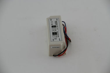 Fahrer 36W 3A Ein-Output-der LCD-Anzeigen-konstanter Spannungs-LED mit automatischer Wiederherstellung