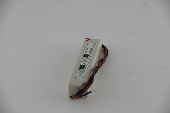Hoher konstanter Fahrer der Helligkeits-12V 20W der Spannungs-LED wasserdicht mit Universal-Wechselstrom