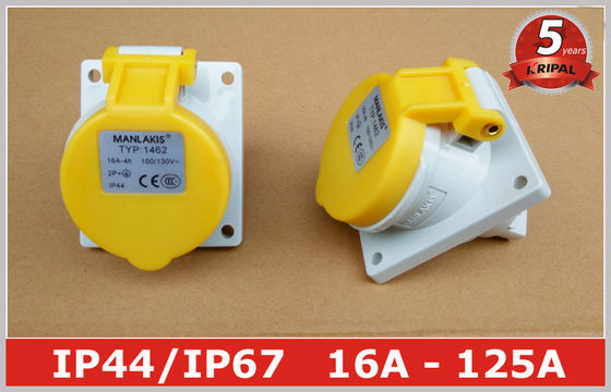 Winkliges Gremium brachte Wirtschaftsmacht-Sockelschalter 110V 16A IP44 3 Pin für Marinesoldaten an