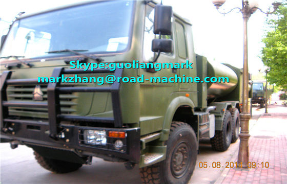 Wassertanker-LKW 25000L SINOTRUK HOWO grüner Militär-6*4 mit EUROstandard LHD ODER RHD